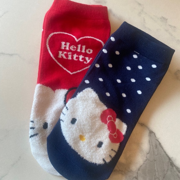 NWOT Hello Kitty socks Red & Blue set of 2 - Picture 1 of 5